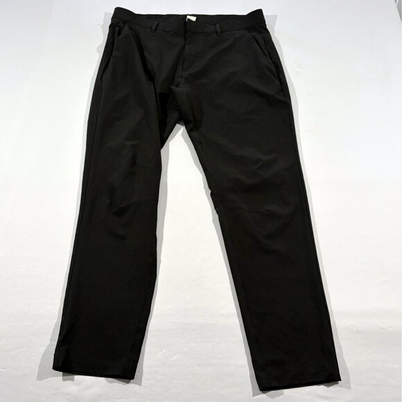 Fabletics Mens The Only Pant Black Poly Performance Golf Athleisure Sz 34 x 32 - Picture 1 of 9